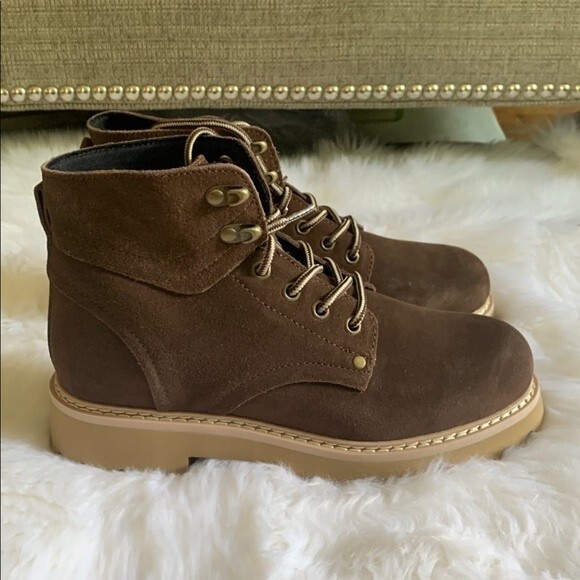 Propet boots - Picture 3 of 8